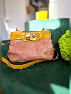 Bvlgari Serpenti Forever Top Handle Bag ‼️Jewelry Clasp